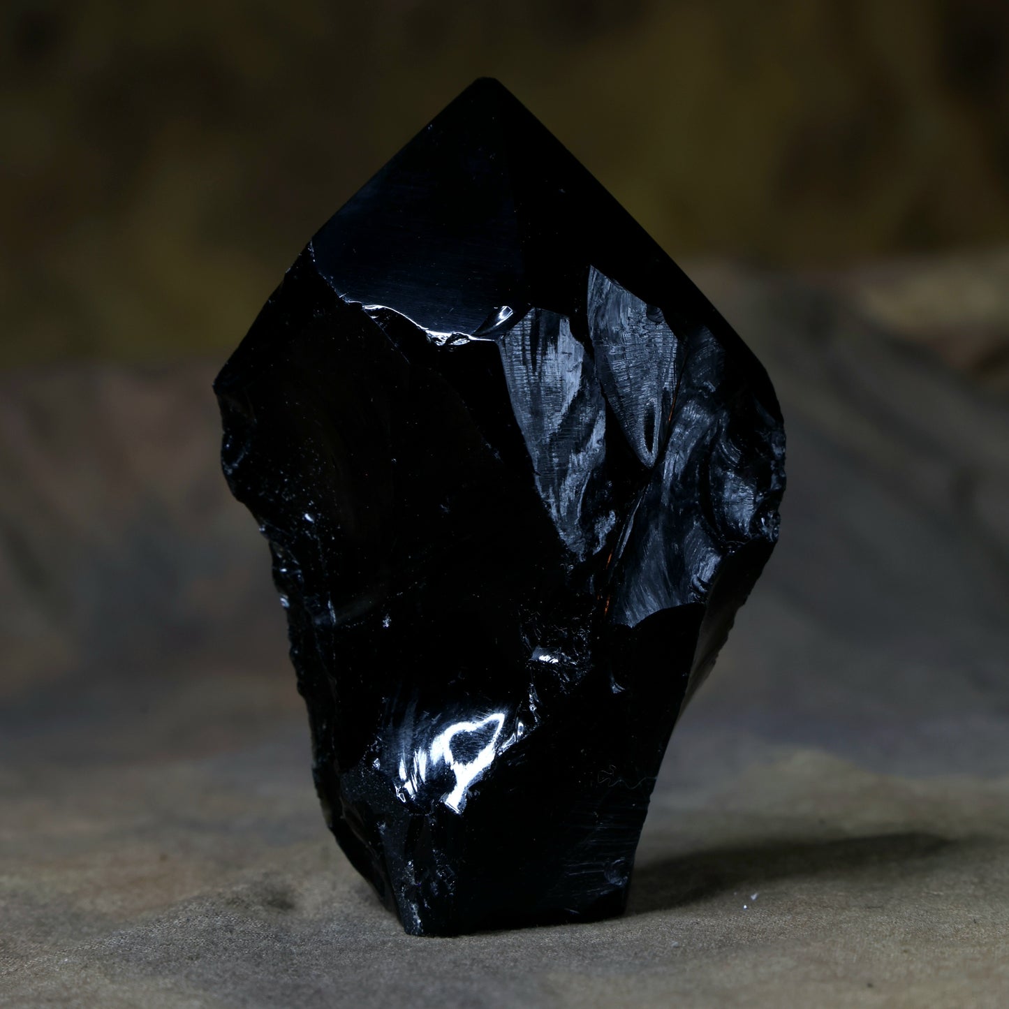 Obsidiaan zwart magische steen wicca