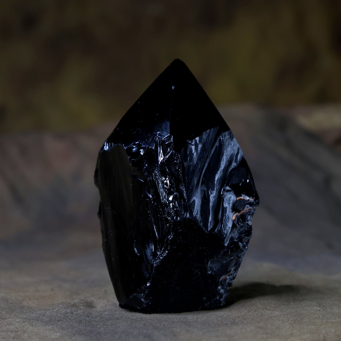 Obsidiaan zwart magische steen wicca